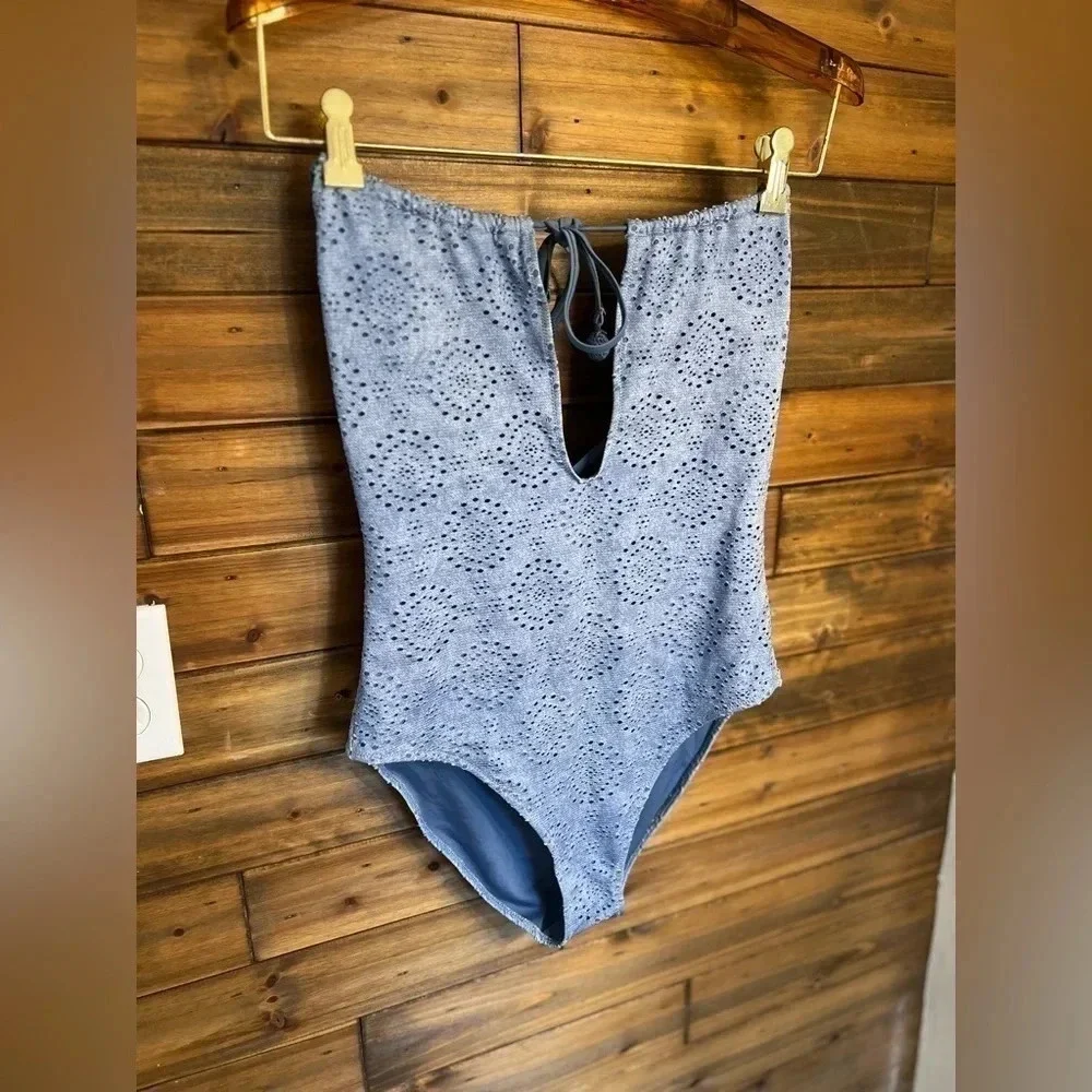 Aerie crochet one piece bathing suit crisscross back in baby blue size medium - Picture 5 of 9